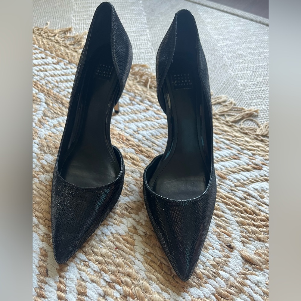 White House Black Market - Black pumps size 7.5